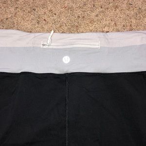 Lulu Lemon Legging mid calf end
